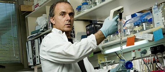 Israelis-give-a-double-punch-to-triple-negative-cancer Prof. Yosef Yarden in his Weizmann lab.